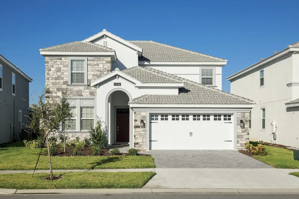 1516mb- The Retreat At Championsgate 6 Bedroom Home by RedAwning