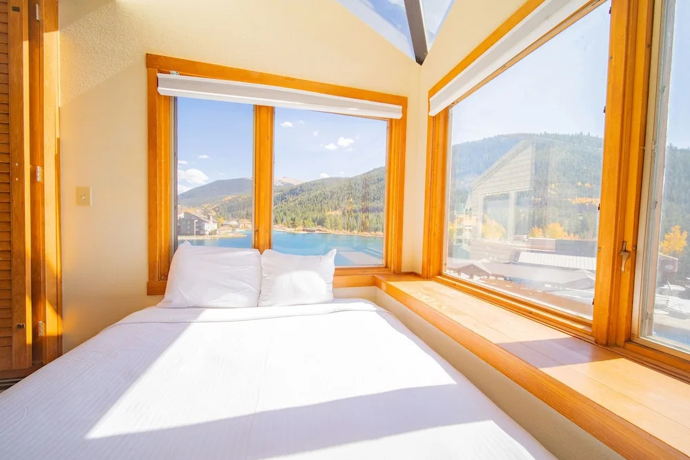 Lakeside 1495 by SummitCove Vacation Lodging