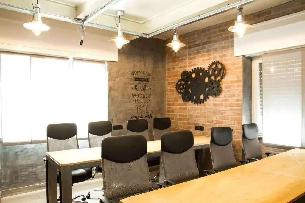 B2In Suite & Office