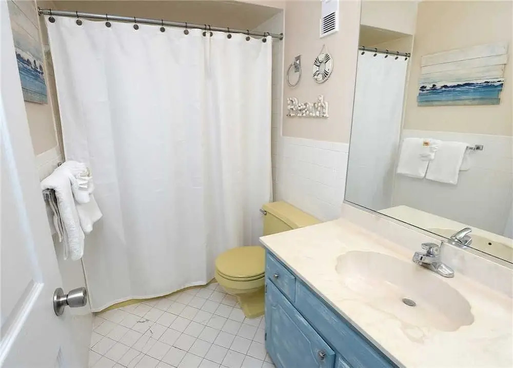 Regency Towers 1013 - Two Bedroom Condo