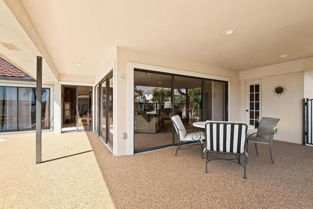 Stone Private Home #14098 4 Bedrooms 3 Bathrooms Home