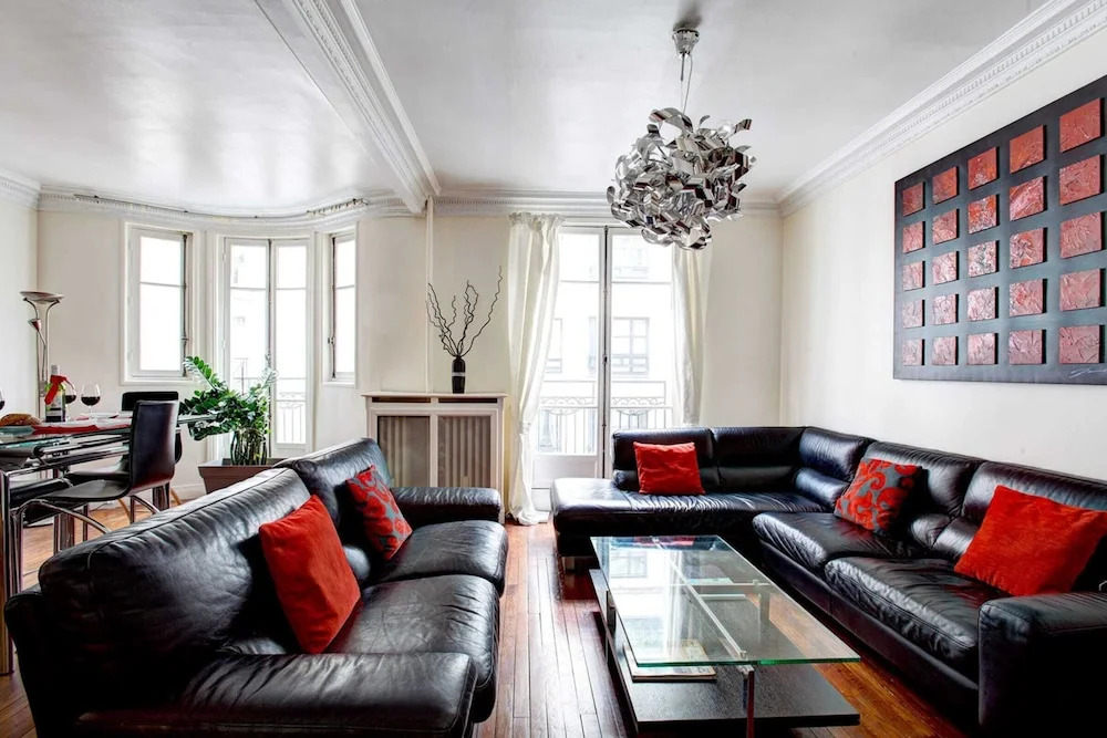 Spacious Family Apartment Near Bois de Boulogne