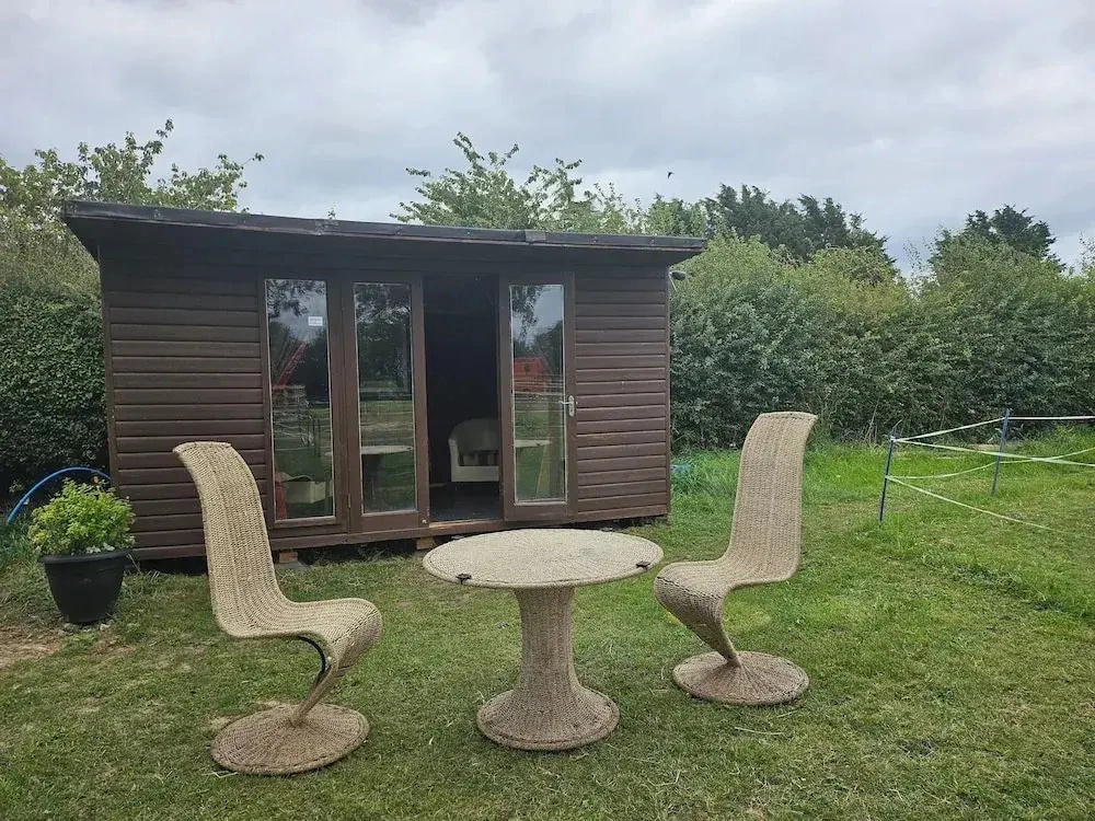 Unplugged Caravan Retreat Near the Sea
