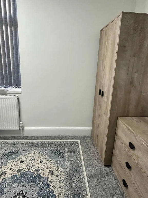 Modern 3bedroom Home in Bury Premium Mattresses Blackout Blinds Ensuite M