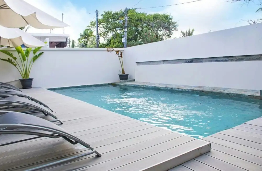 Modern 2-bed Sleeps 4 With Balcony