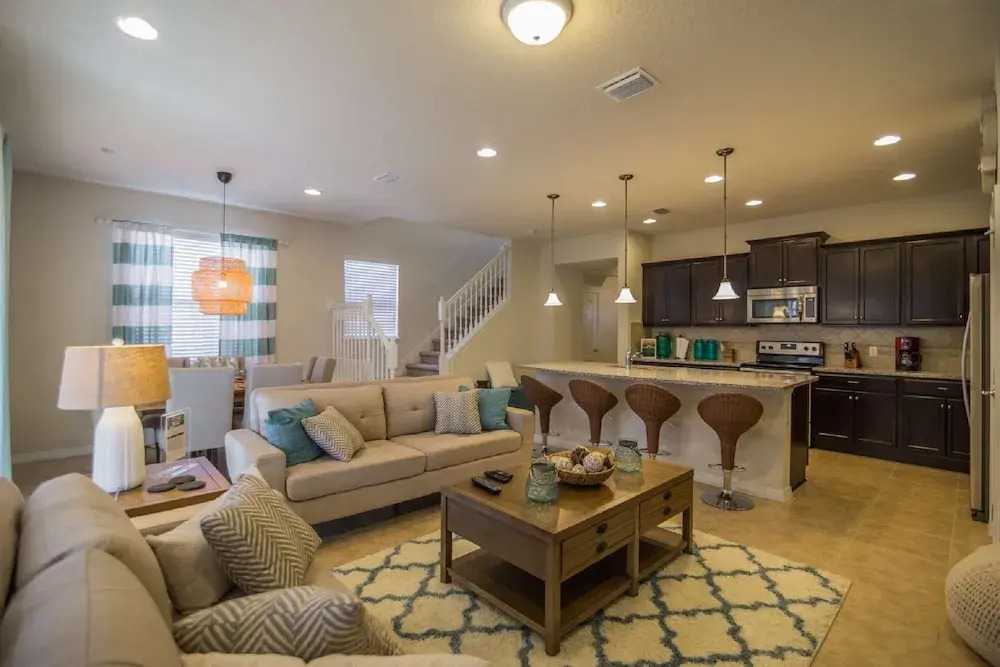 9039 Windsor at Westside