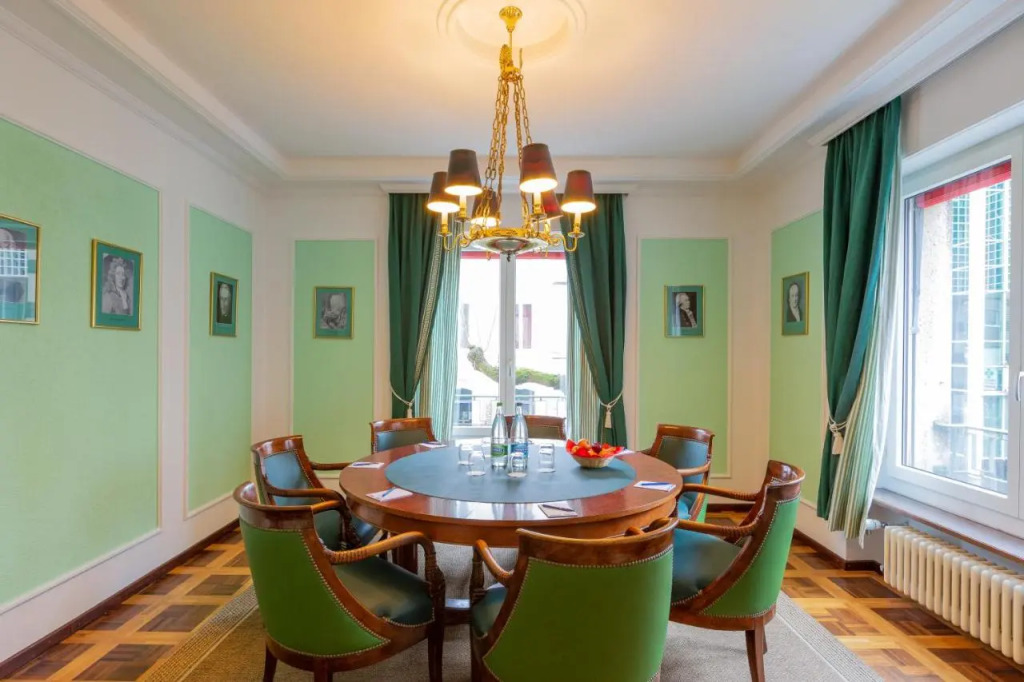 Hotel Athmos