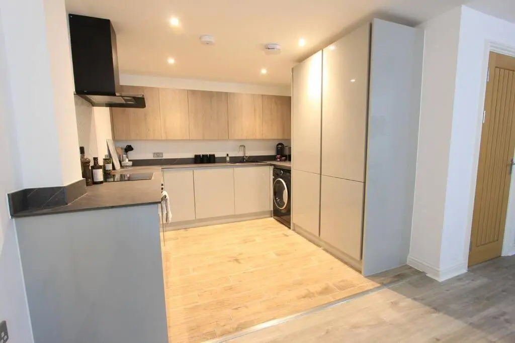 Cabot Mews Apartment 2