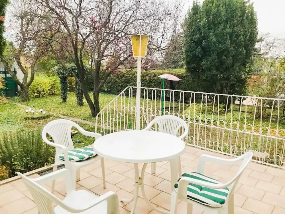 Lovely House - Double Bed, Parking