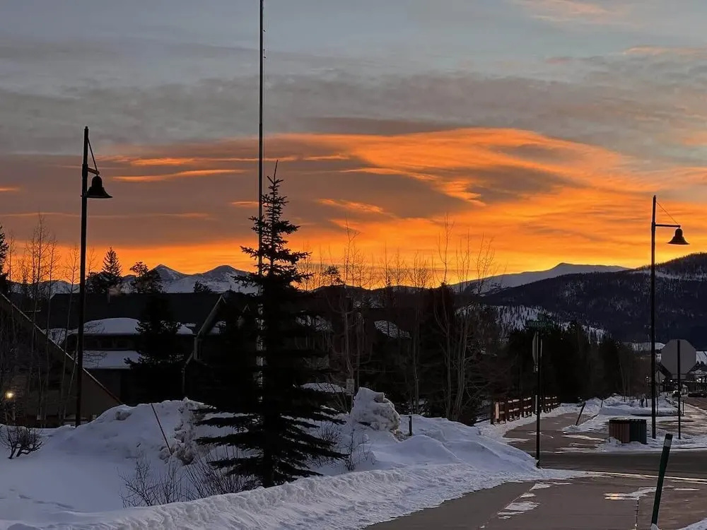 Frisco Hotspot - Hot Tub & More, Sleeps 4