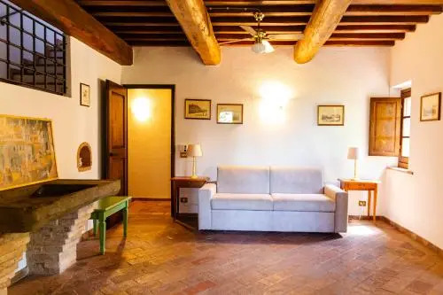 Podere Mezzastrada - Place of Charme
