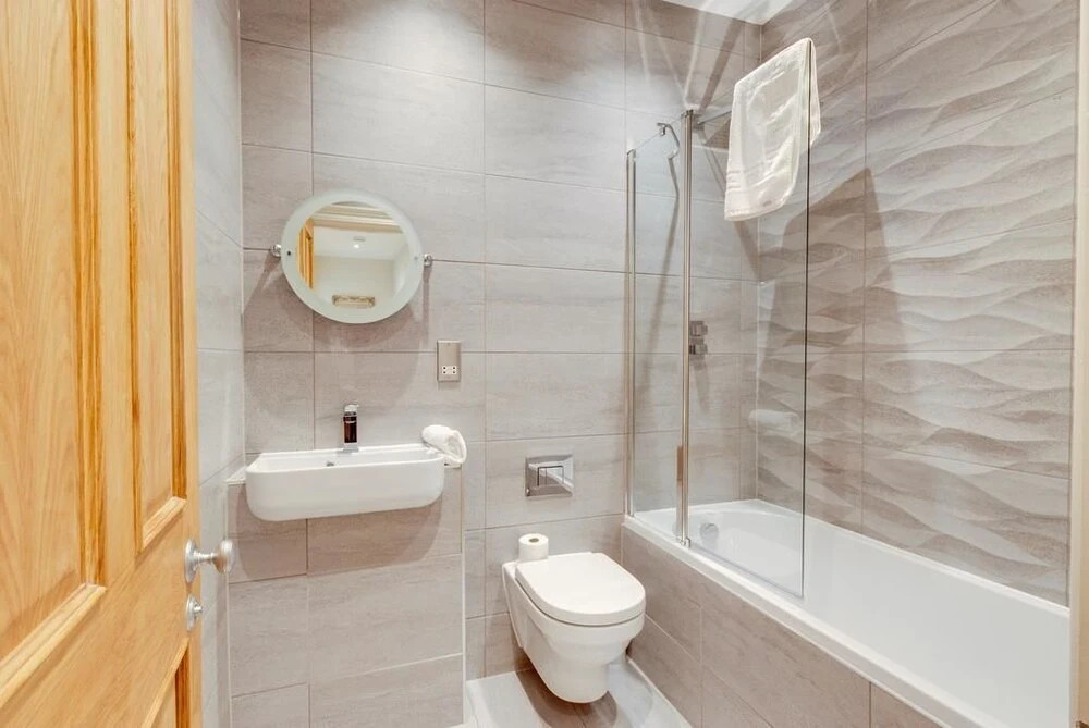 1 Water Street Hotel
