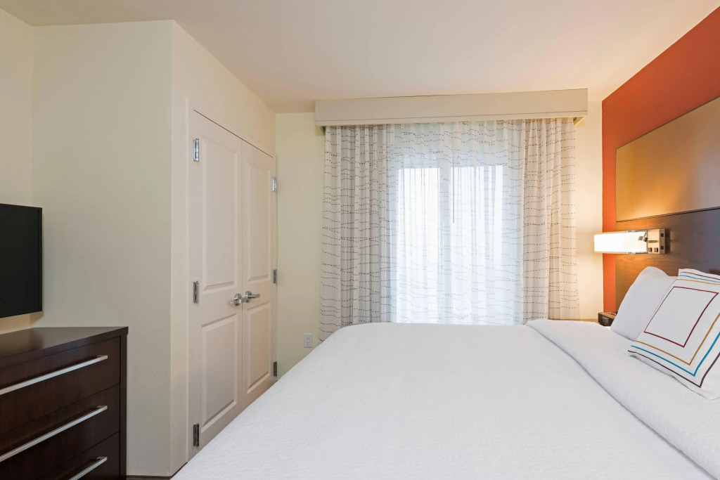 Residence Inn by Marriott Milwaukee West
