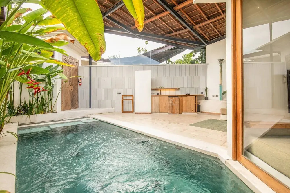 BA Villa 2 1BR Elegant 1-br Villa With Pool 800m to Echo Beach