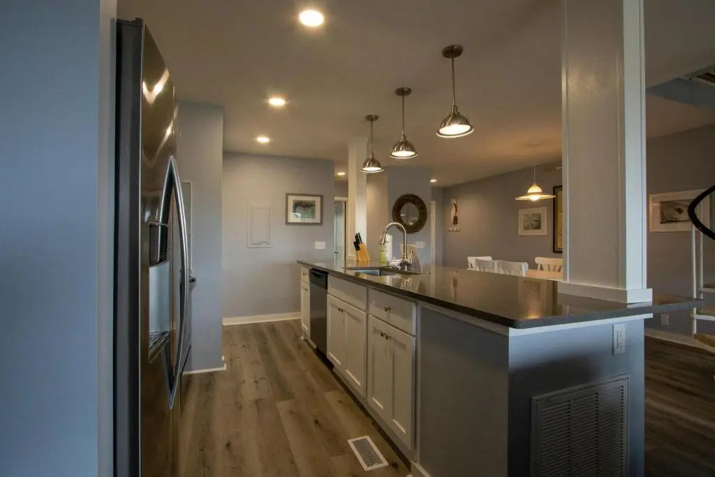 Cozy Marsh Villa w/ Amazing Views - Steps to Dining, Pools, & Beach