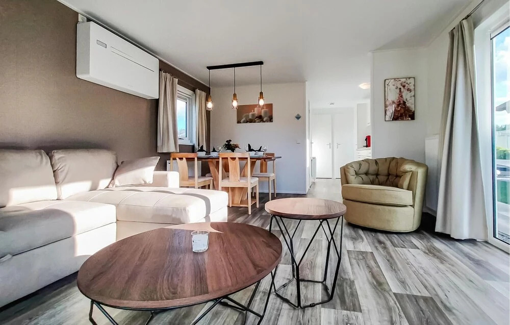 Stunning Home in Giethoorn With 2 Bedrooms and Wifi