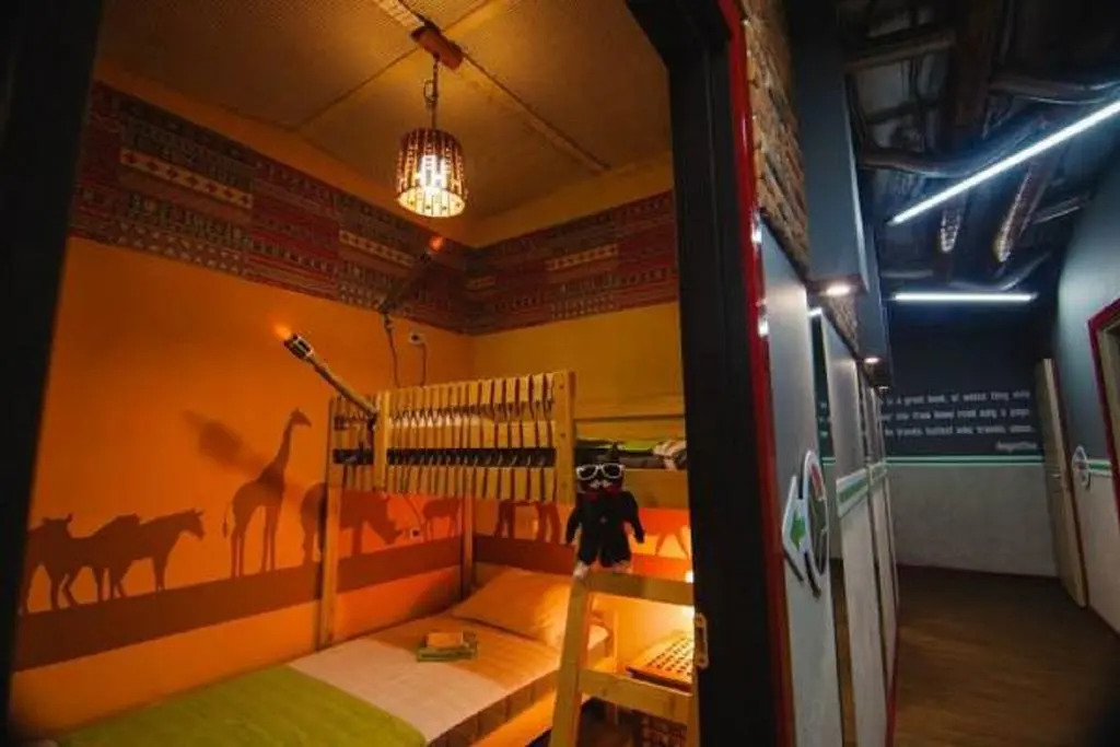 Отель Traveler's Hotel