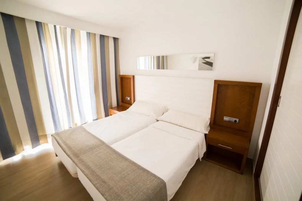Apartamentos Cabau Altair