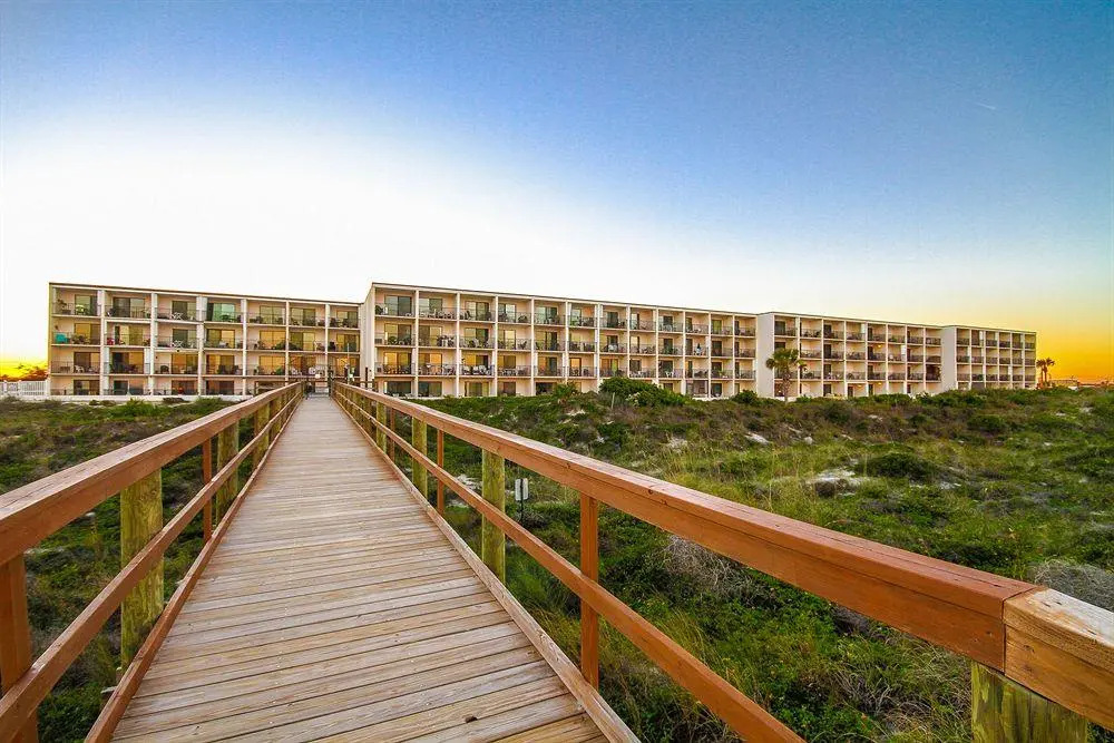 Beacher's Lodge Oceanfront Suites