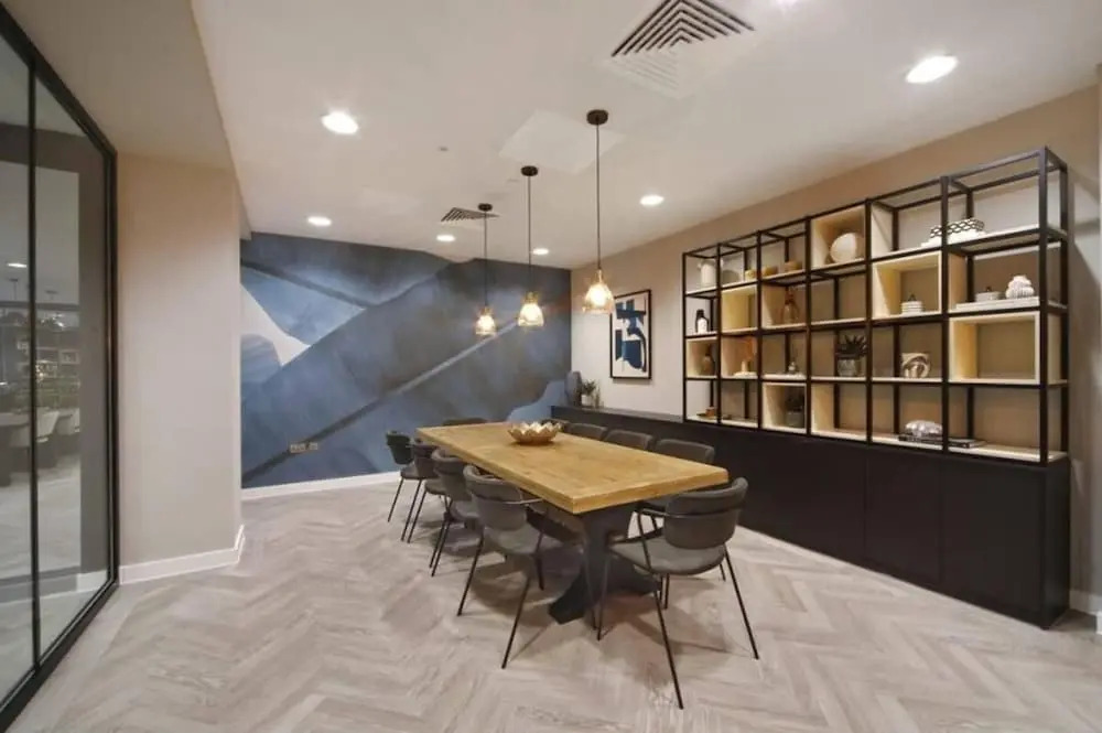 One Bedroom Luxury Flat in City Center