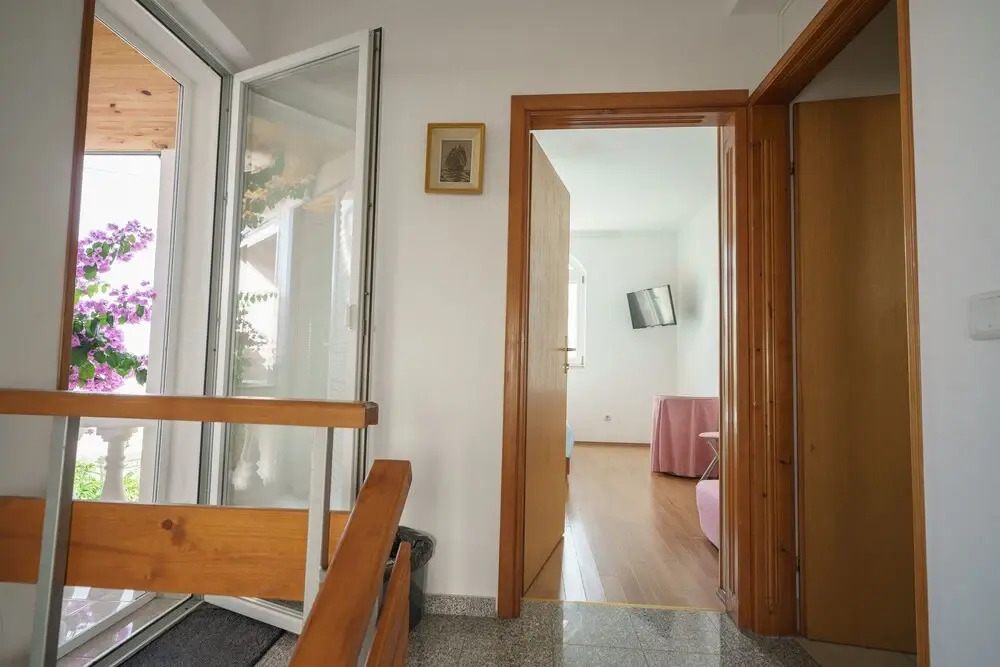 Apartment and Room Stefanija