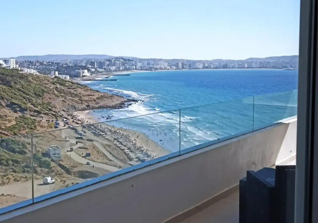 Intimate Apartment with a beautiful view