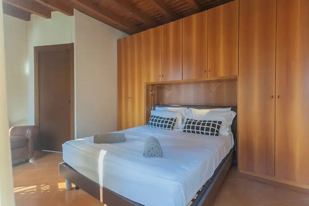 Front Lake Apartment With Private Funicular by Rent all Como