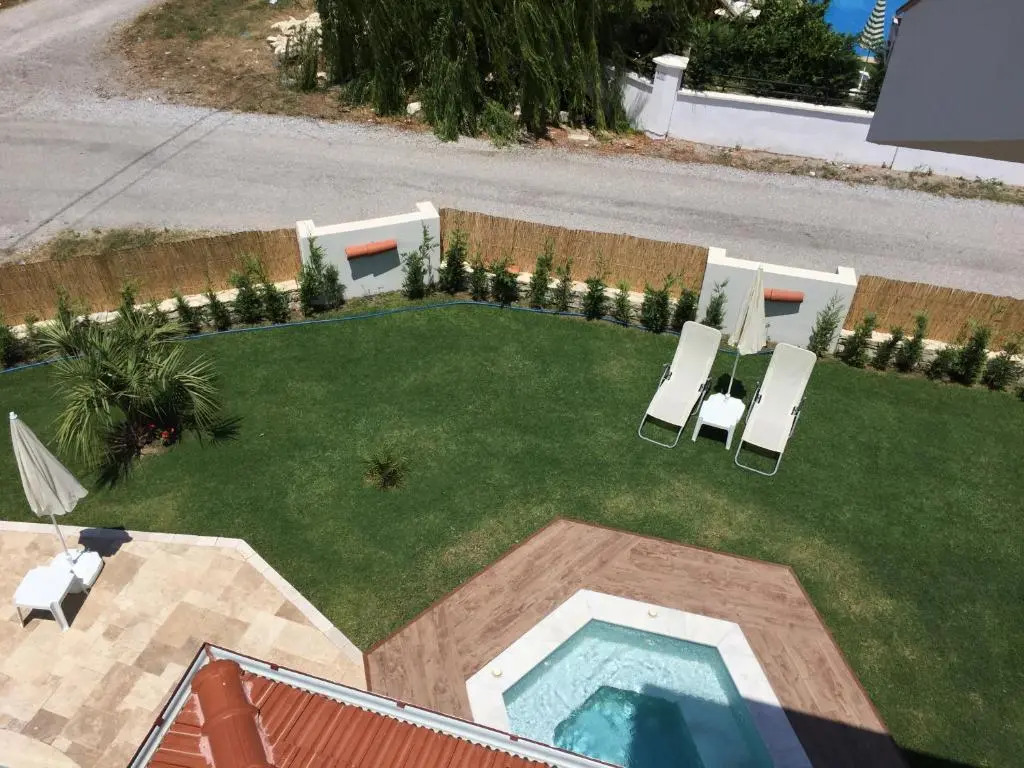 Crescent Twins -White Villa