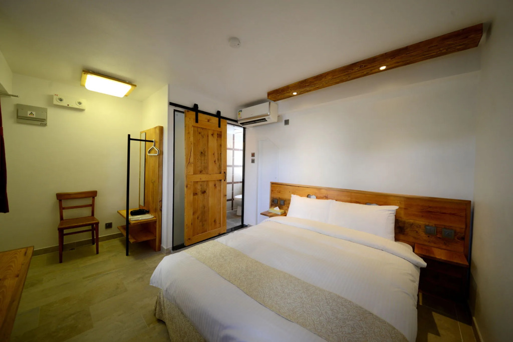 B & B Cheung Chau