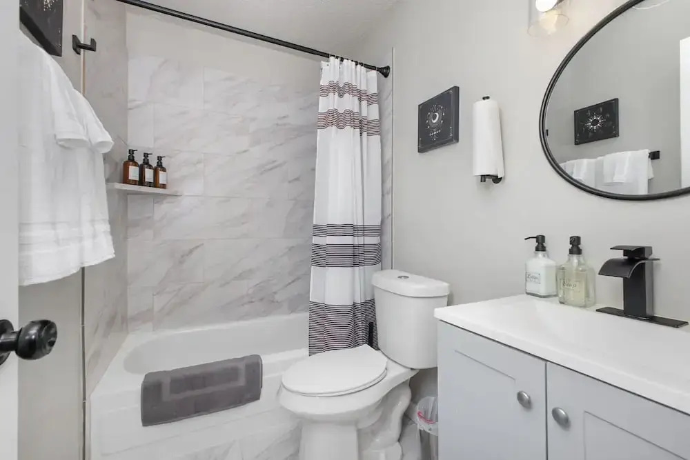Cozy 3BR Home Family-friendly Near Attractions