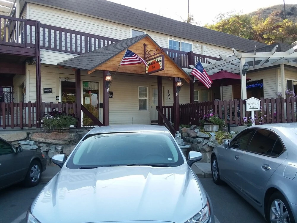 Columbia River Inn