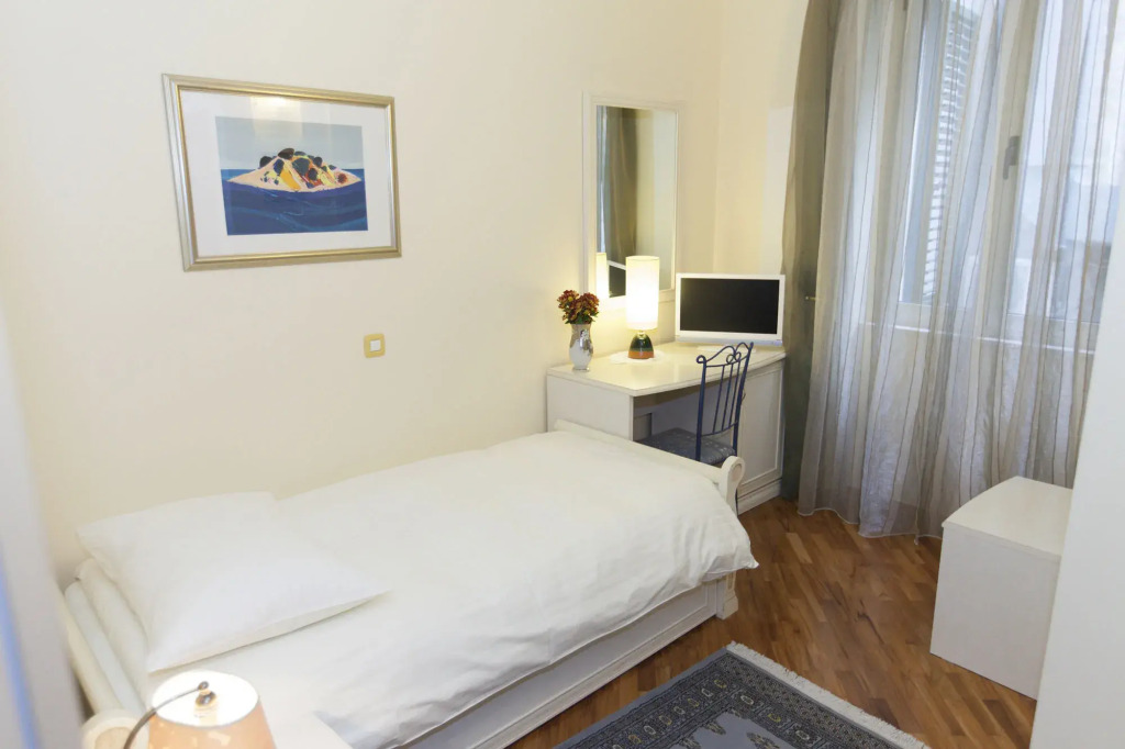 Hotel Peristil
