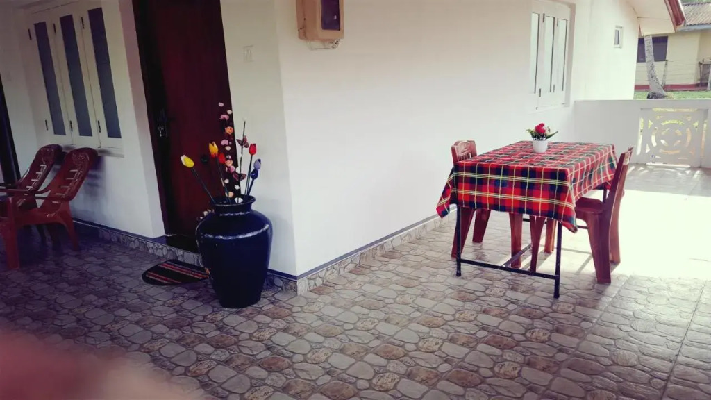 Anura home stay