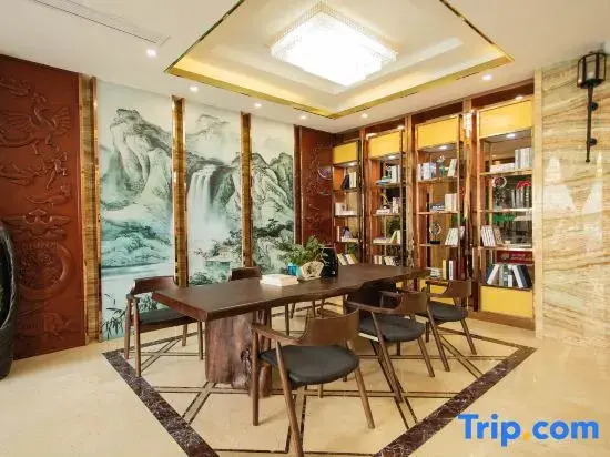Xincheng Hotel (Government of the People's Republic of China on Chen Yuanguang Avenue)