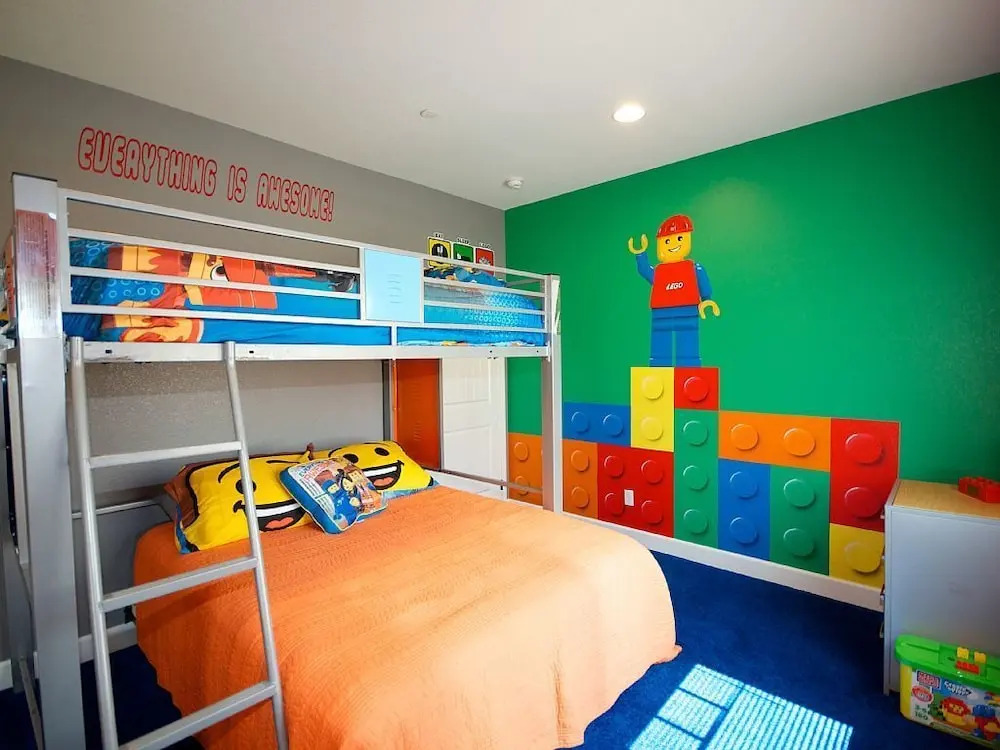 Mickey's Beach House 6 Bedrooms 3.5 Bathrooms Home