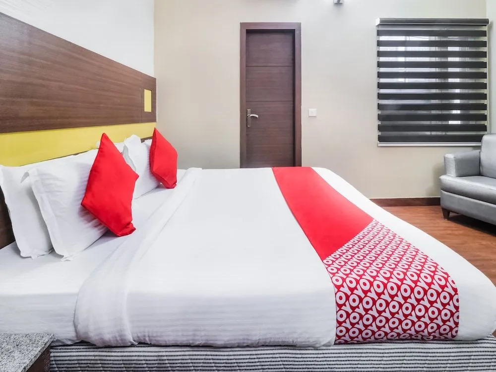 OYO 23254 Hotel Aqua