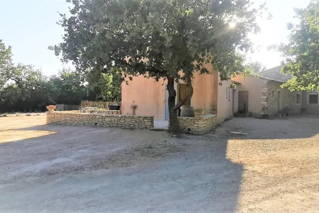 Gîte en Luberon Mas de la Chêneraie Blanche Roussillon 84