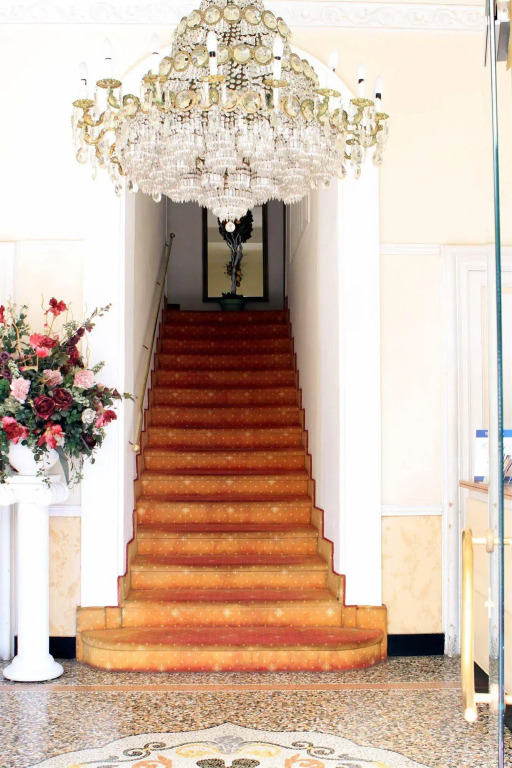 Ena Hotel