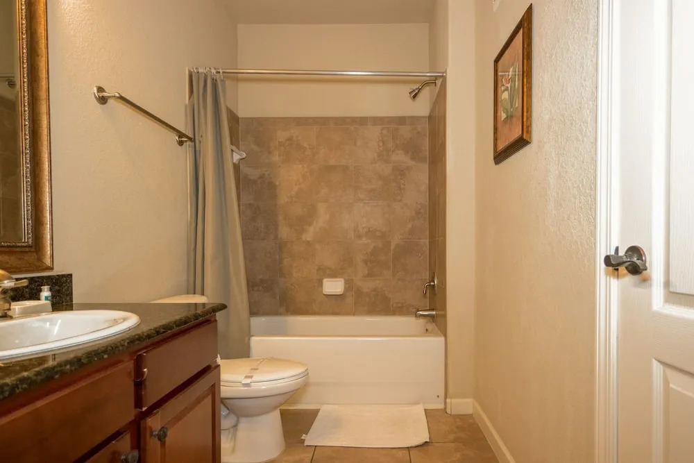 BP835CP Bella Piazza - Four Bedroom Condo