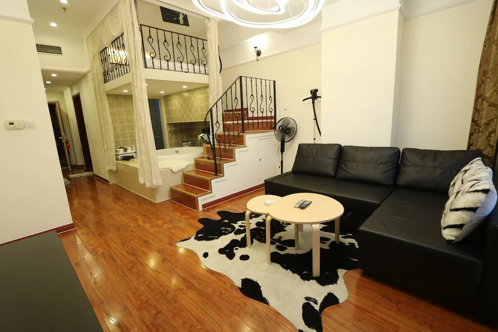 Warm Journey Apartment