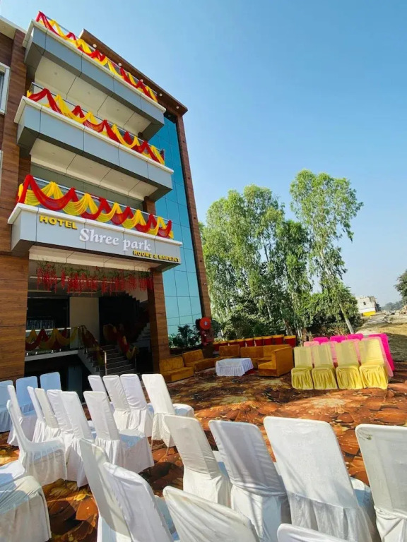 Hotel Shree Park Ayodhya