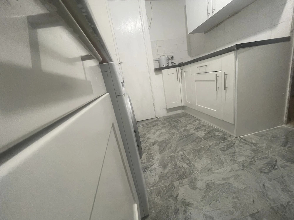 New! Xtra Large 4 Bedroom Up to 14 Guests
