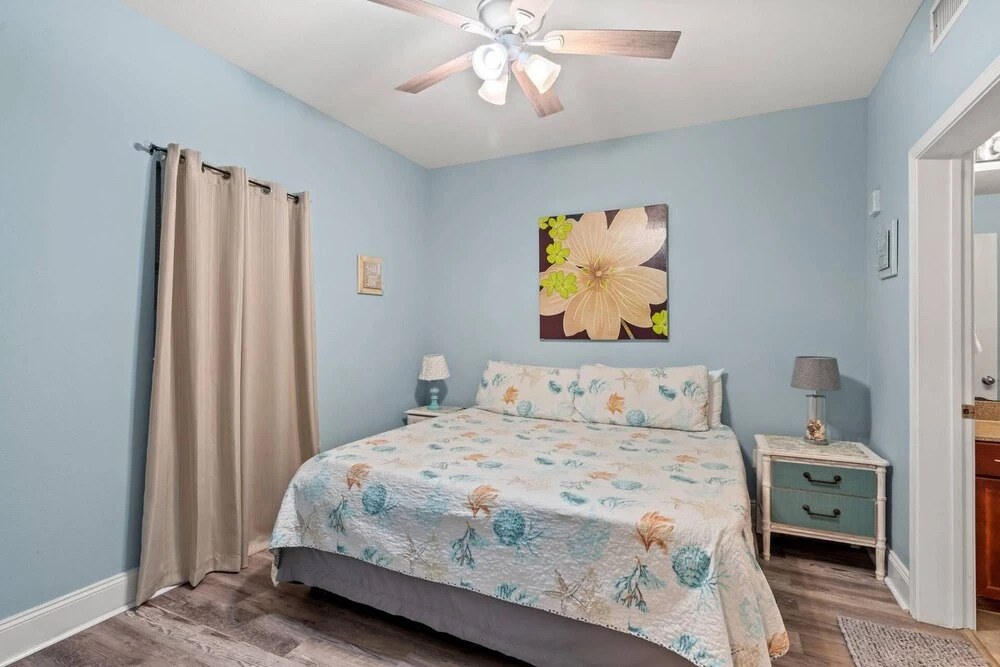 Laketown Wharf Unit 104