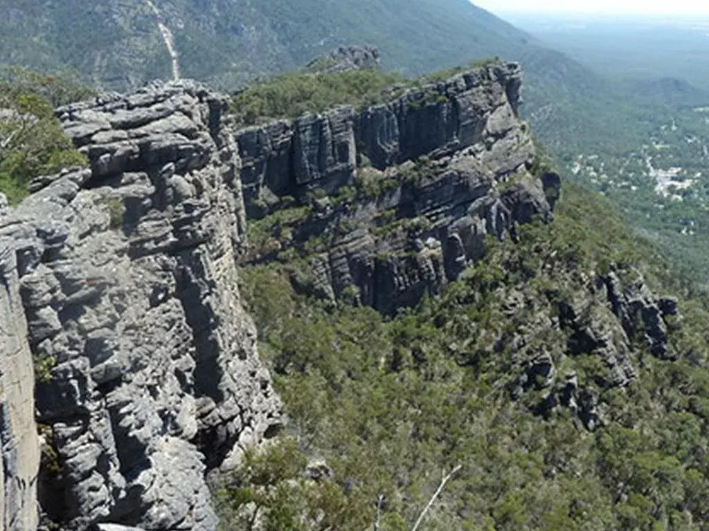 The Ledge Holiday House
