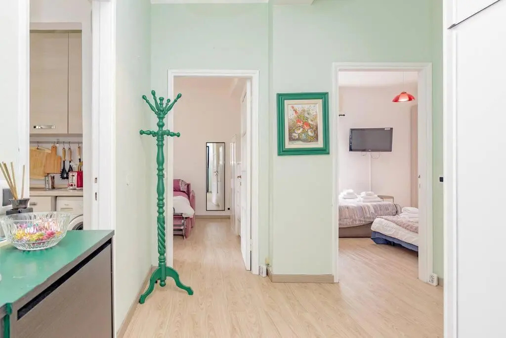 Bright & Cozy Home - City Center