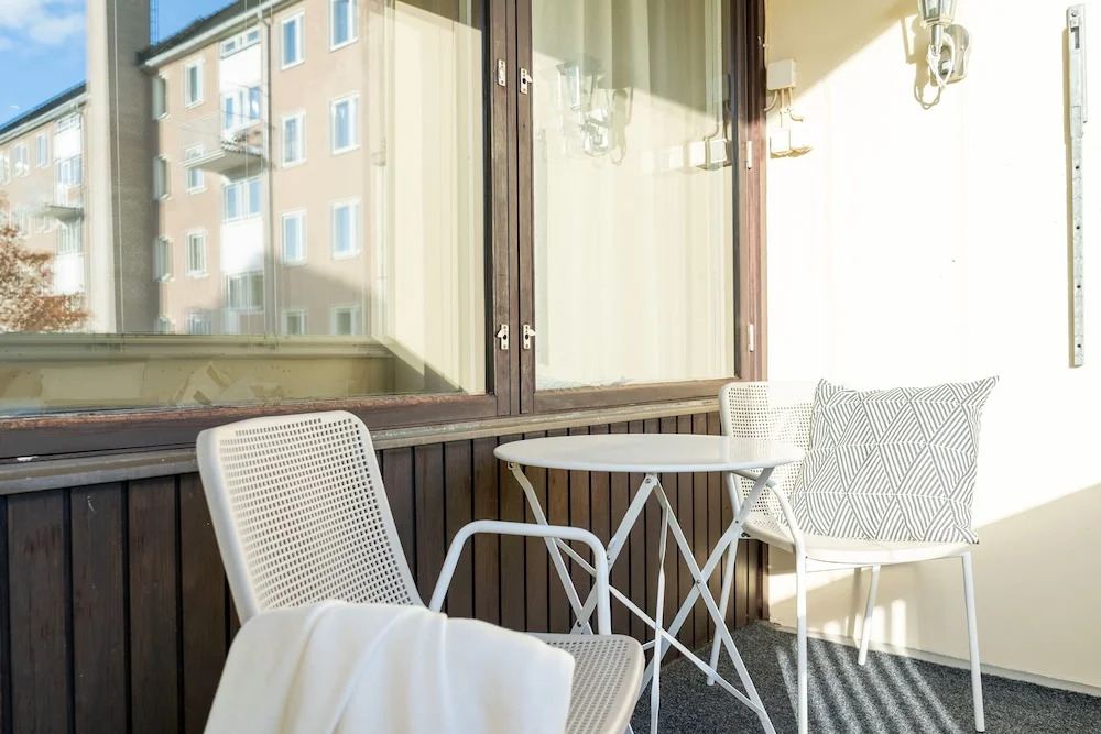 Fully renovated 3br apartment with sauna