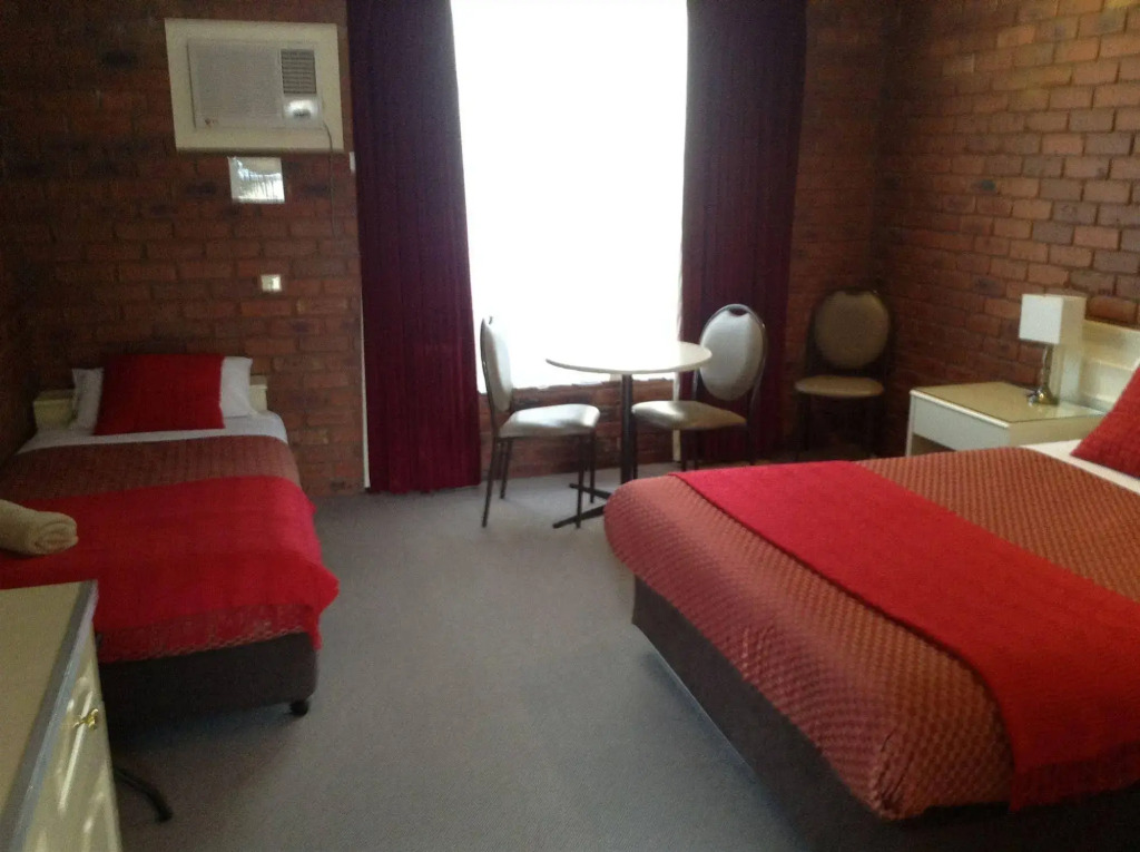 Melton Motor Inn and Apartments
