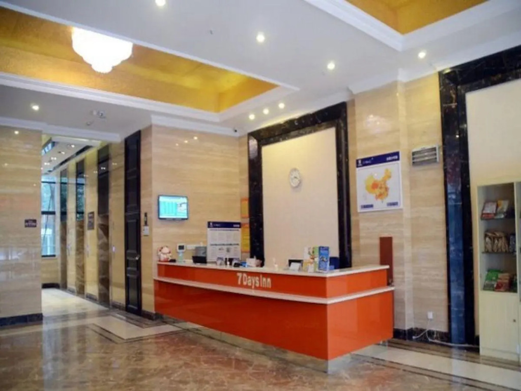 7 Days Inn Chengdu Wenjiang Ito Department Store Branch