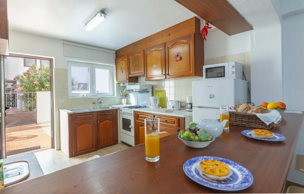 C06 - Porto De Mos 3 Bed Townhouse