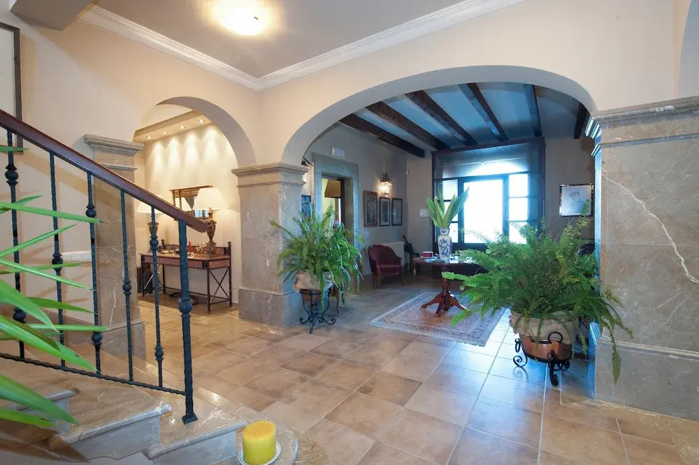 Can Corem de Son Moix - Luxurious 6-bedroom villa just 10 minutes from the beach